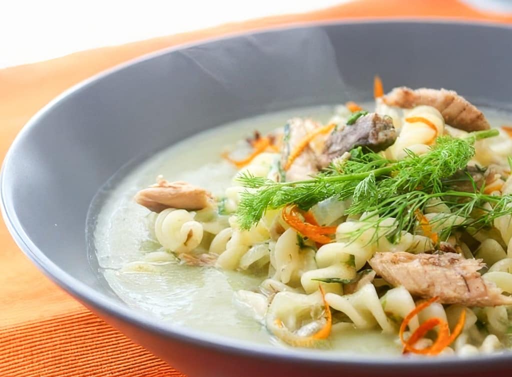 Fusilli di Riso con Crema di Finocchi, Patate e Filetti di Sgombro