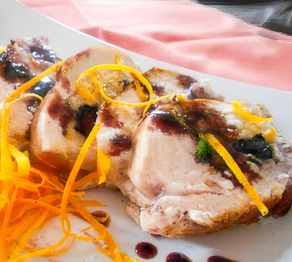 POLPETTONE AI MIRTILLI CON SALSA DI PORTO E ARANCIA