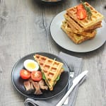 Piatto con waffle di patate