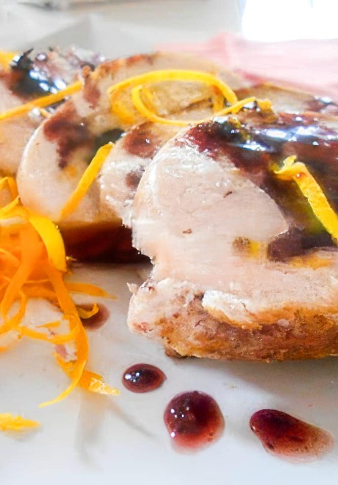 POLPETTONE AI MIRTILLI CON SALSA DI PORTO E ARANCIA