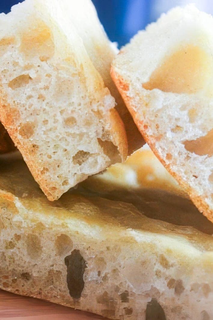 FOCACCIA A LUNGA LIEVITAZIONE CON SALE DOLCE DI CERVIA