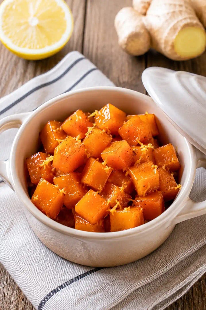 Zucca in padella con zenzero, limone e zucchero di canna