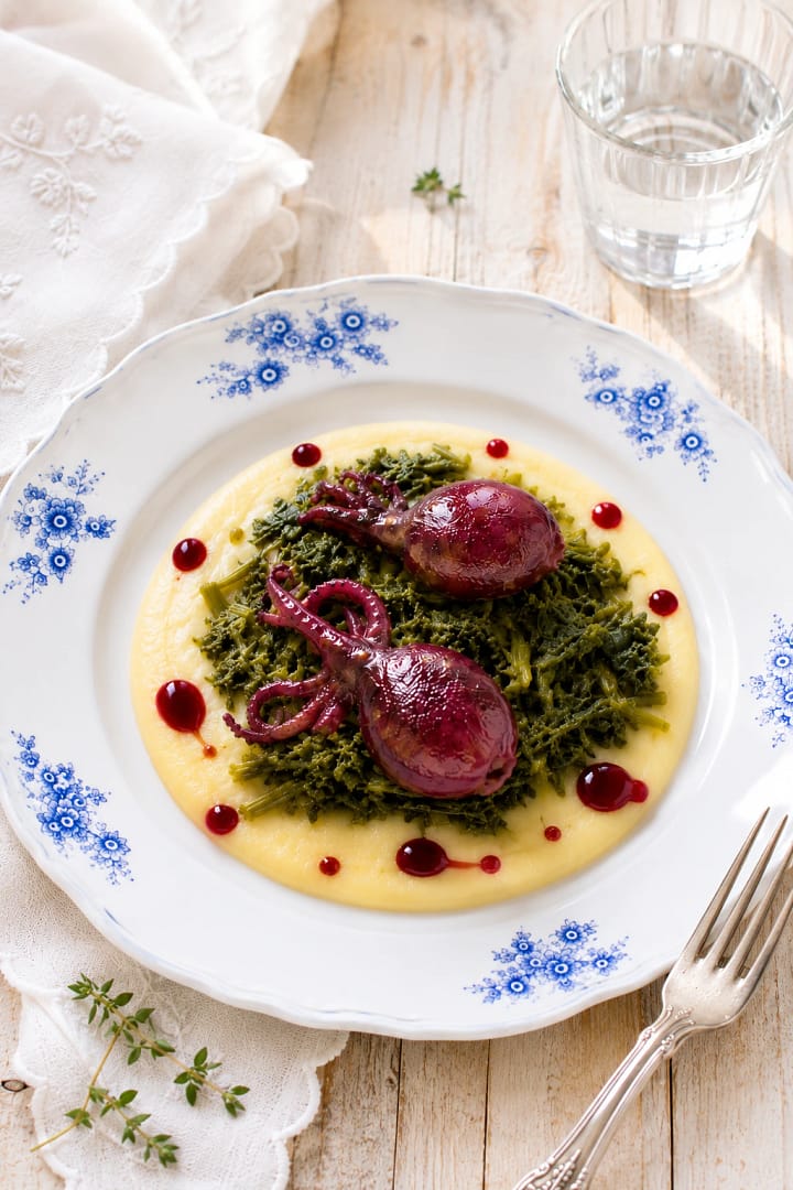 Moscardini al vino rosso con vellutata di patate e cime di rapa