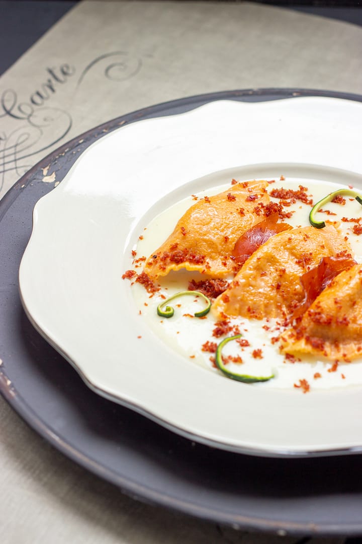 MEZZELUNE ALLA RICOTTA E ZUCCHINE MEZZELUNE ALLA RICOTTA E ZUCCHINE