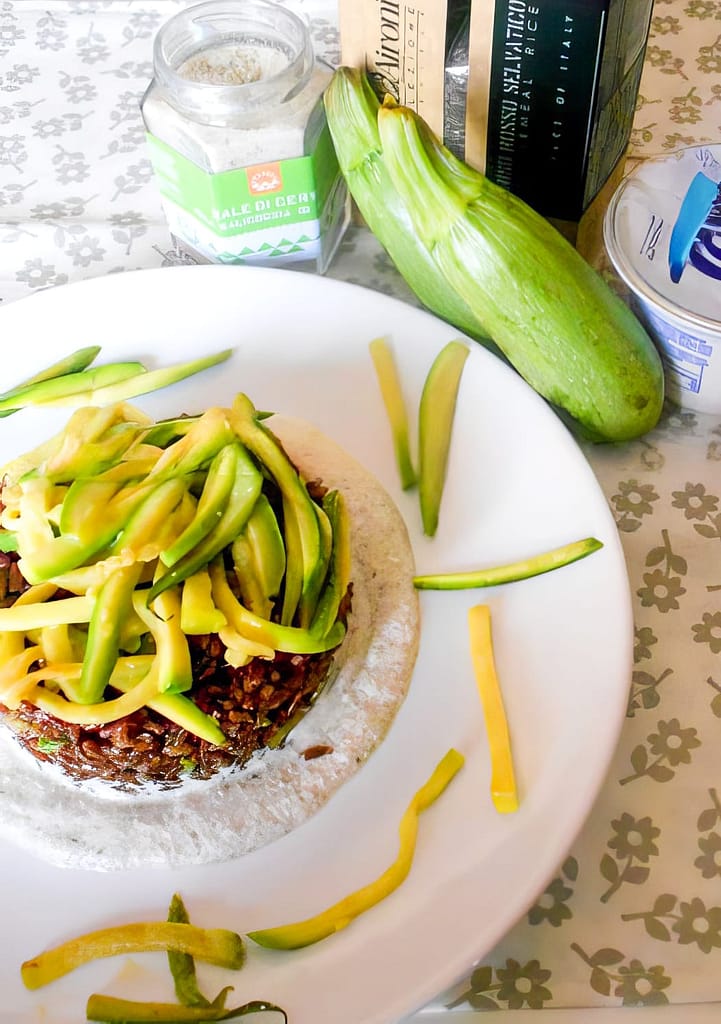 RISO SELVATICO CON ZUCCHINE E SALSA ALLO YOGURT