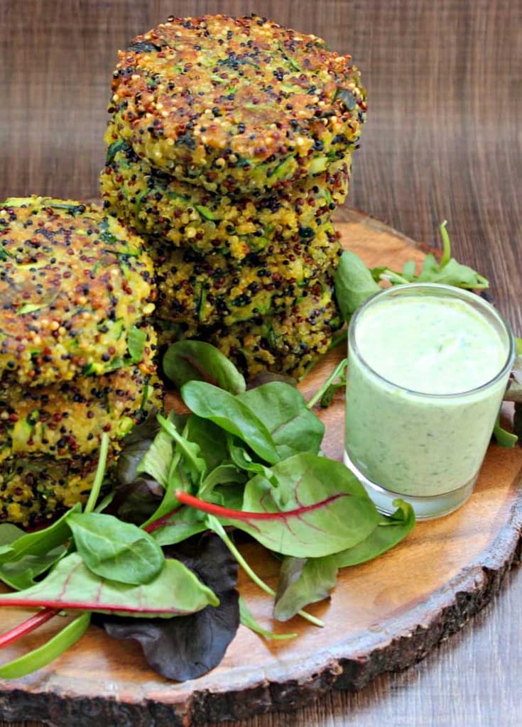 POLPETTE DI QUINOA E ZUCCHINE POLPETTE DI QUINOA E ZUCCHINE
