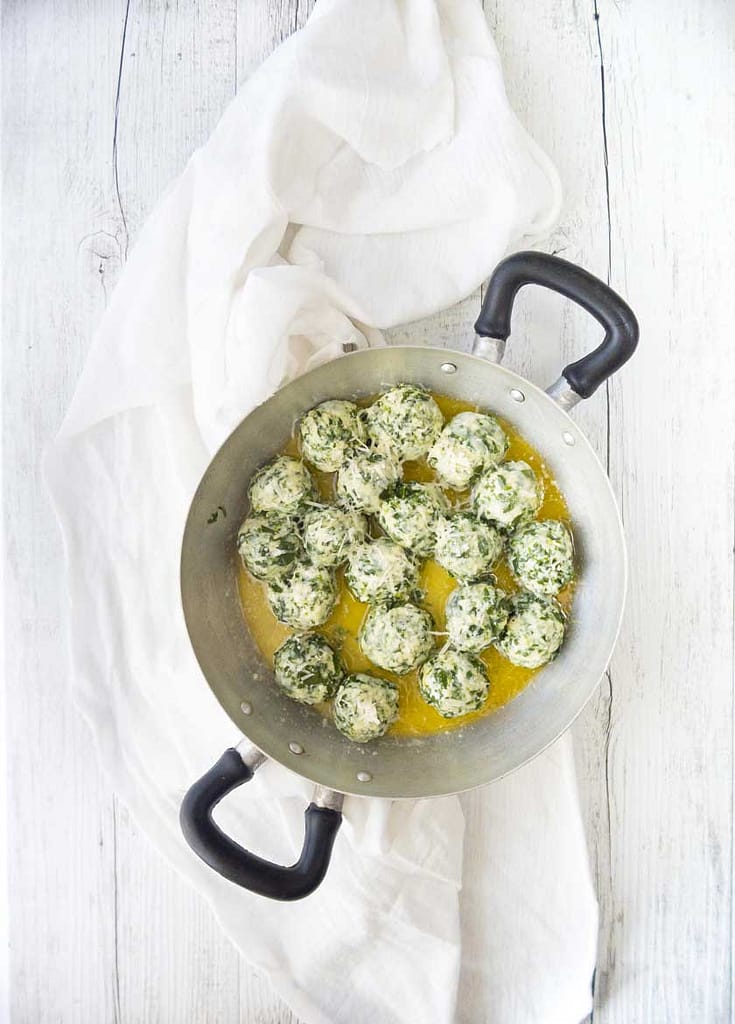 GNUDI CON FARINACCIO
