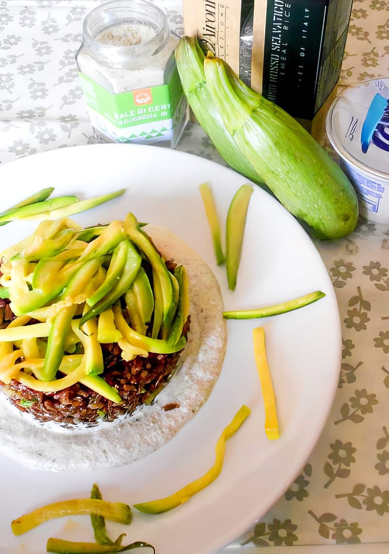 RISO SELVATICO CON ZUCCHINE E SALSA ALLO YOGURT