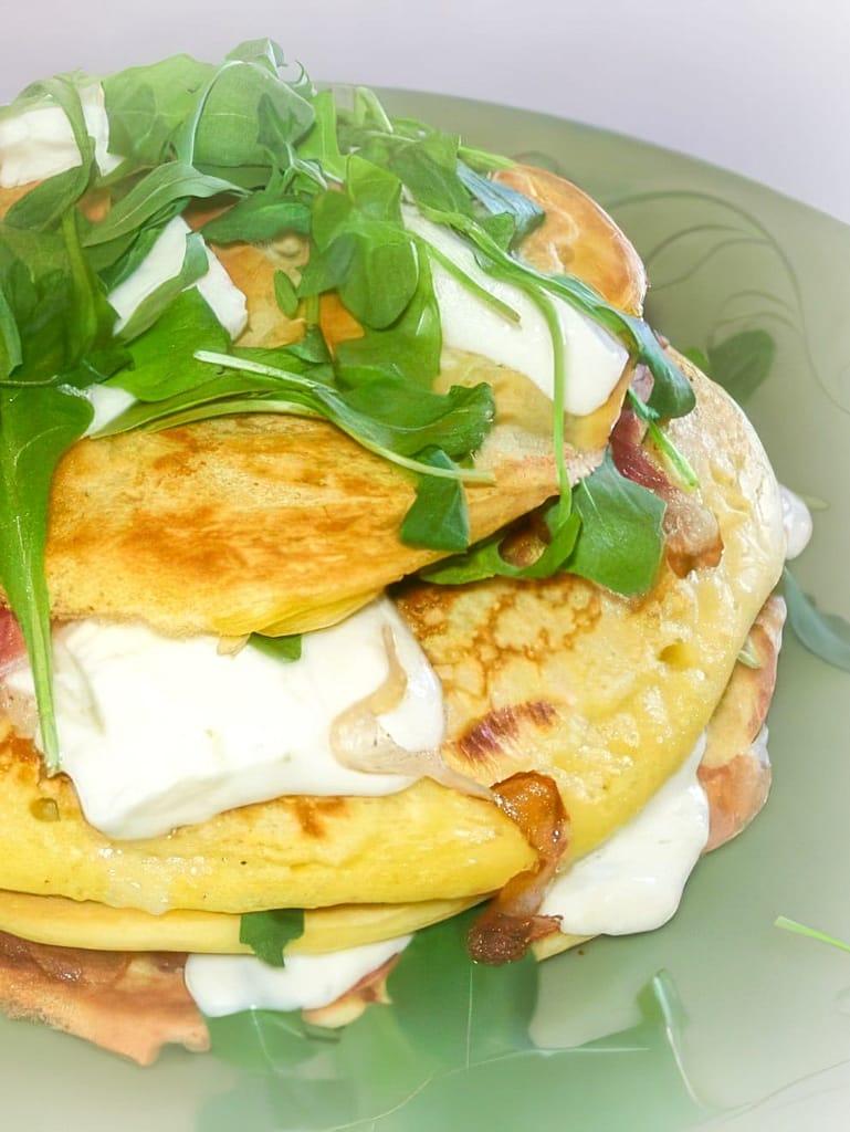 Pancakes Salati con Bacon, Stracchino e Rucola