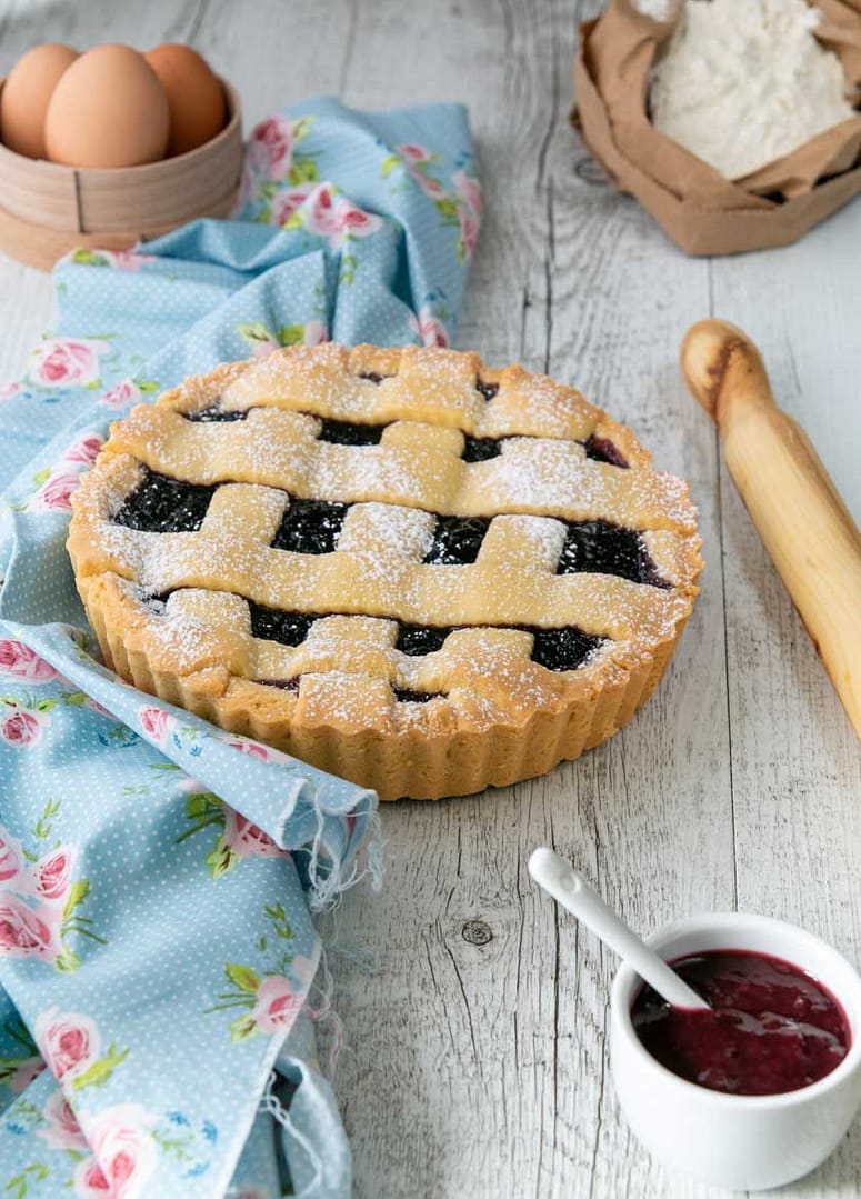 CROSTATA CON LA MARMELLATA DELLA MAMMA: Ricorda la Felicità dell’Infanzia!