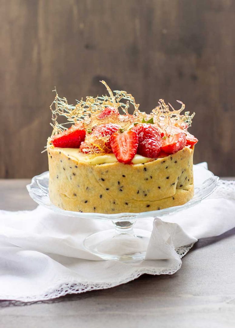 CROSTATA ALLA CREMA DI ZENZERO CON FRAGOLE CARAMELLATE