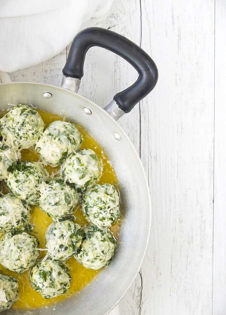 GNUDI CON FARINACCIO