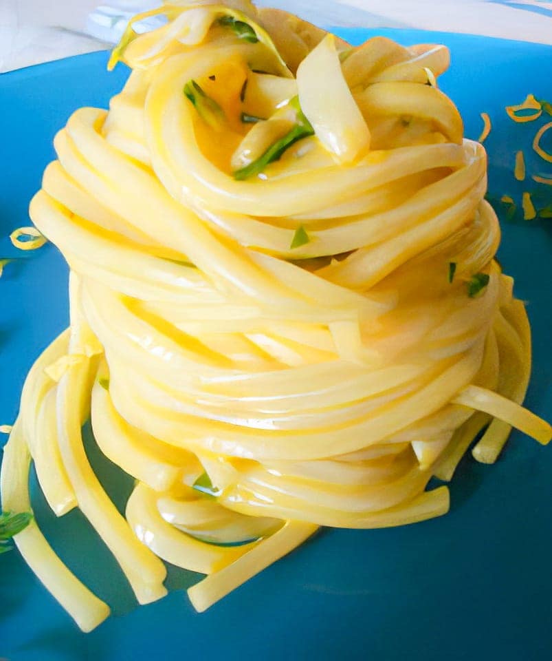 TROCCOLI CON SCALOGNO ZUCCHINE  E POMODORINI
