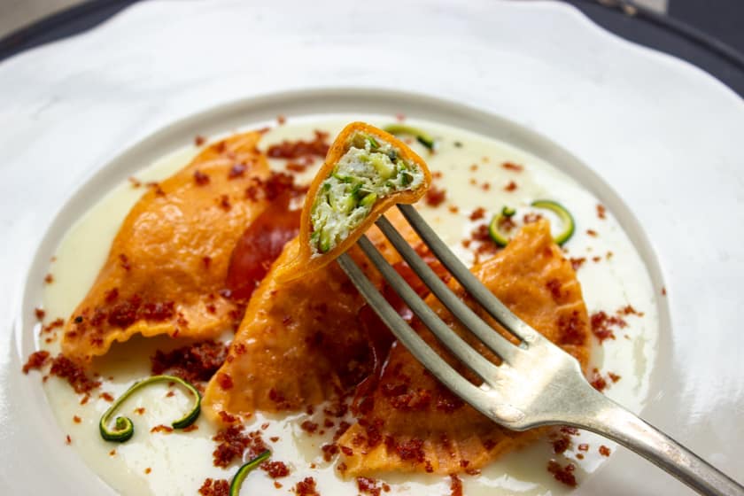 MEZZELUNE ALLA RICOTTA E ZUCCHINE MEZZELUNE ALLA RICOTTA E ZUCCHINE