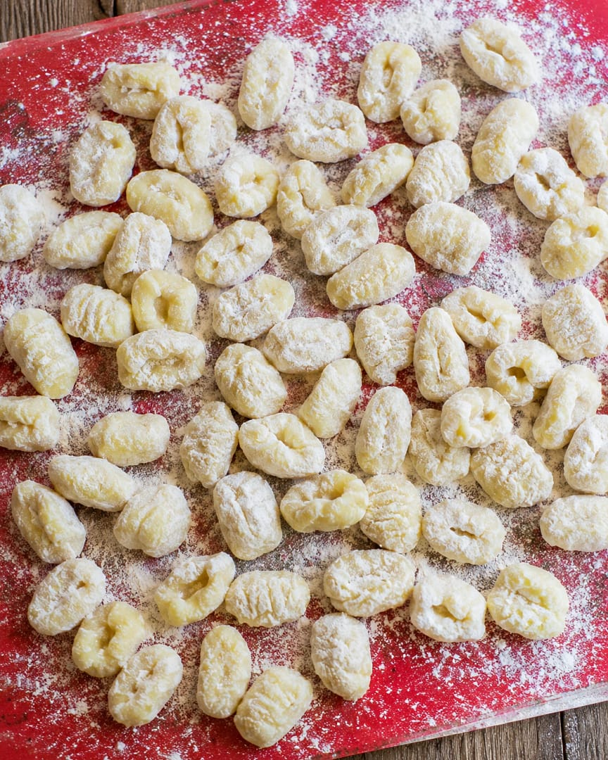 Gnocchi di patate con ragù di coniglio
