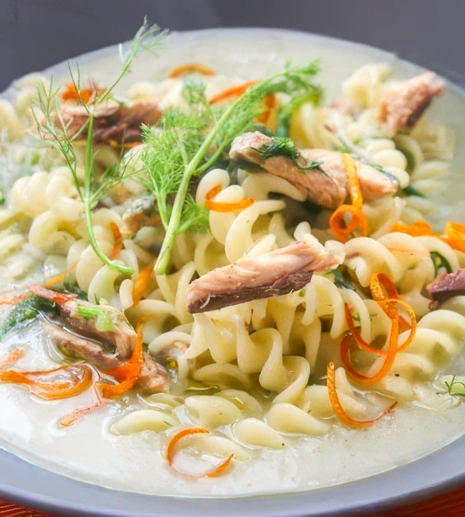 Fusilli di Riso con Crema di Finocchi, Patate e Filetti di Sgombro